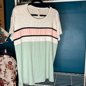 Vanilla Bay size medium shirt